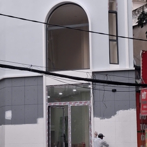 thi-cong-nhom-kinh-binh-tan-uy-tin-gia-tot-nhom-kinh-minh-phuoc