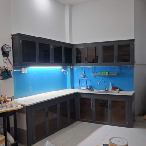 dich-vu-cua-nhom-cua-kinh-gia-re-sai-gon-binh-tan-minh-phuoc